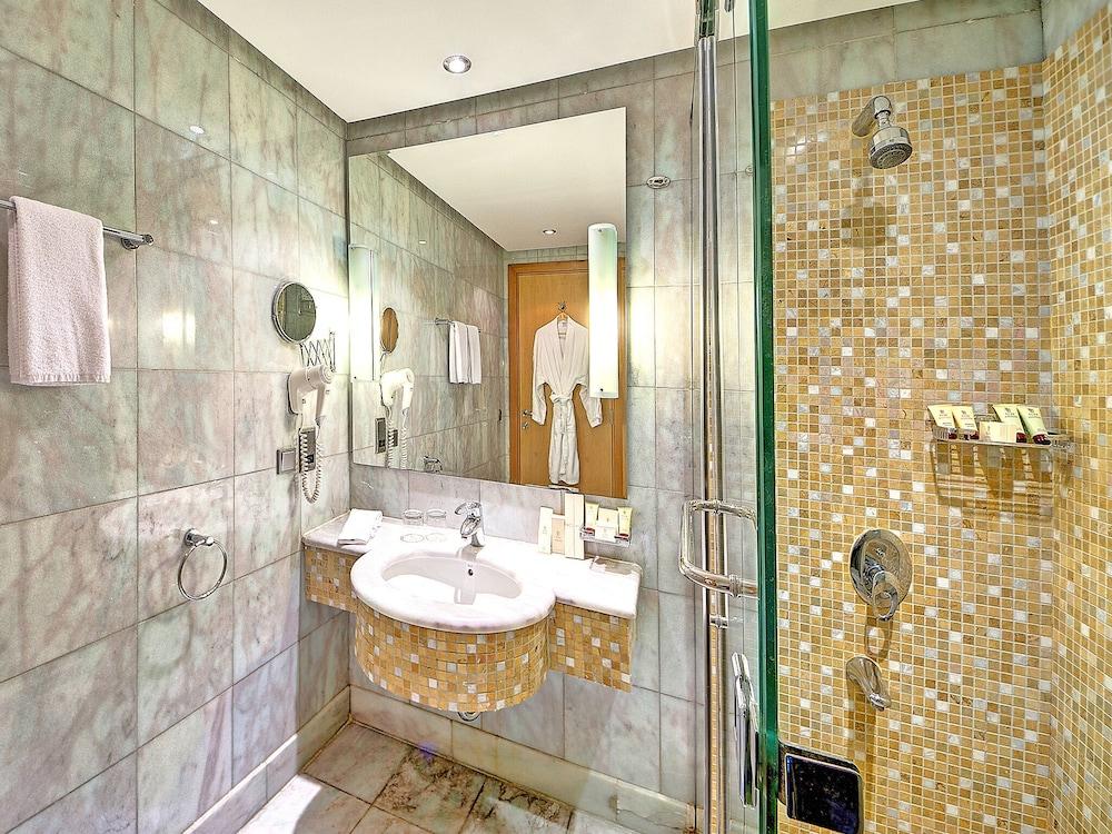 Elaf Al Mashaer Hotel Makkah Mekka Kültér fotó A bathroom at the hotel