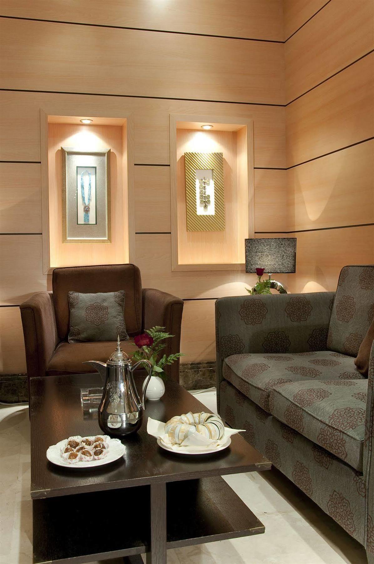Elaf Al Mashaer Hotel Makkah Mekka Kültér fotó A living room in a luxury hotel