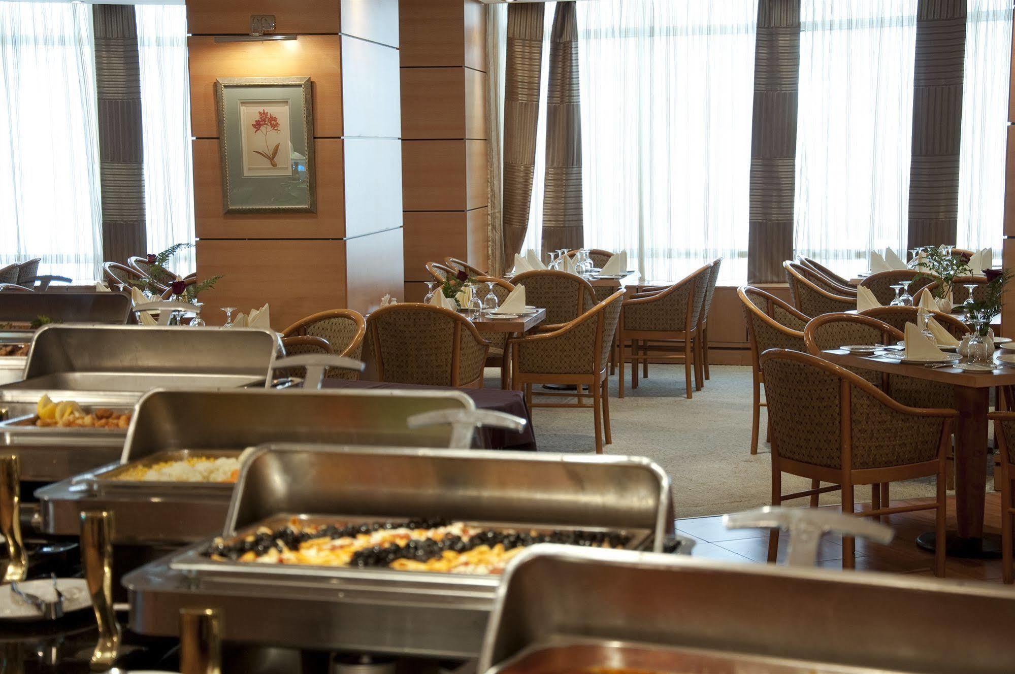 Elaf Al Mashaer Hotel Makkah Mekka Kültér fotó The hotel's restaurant